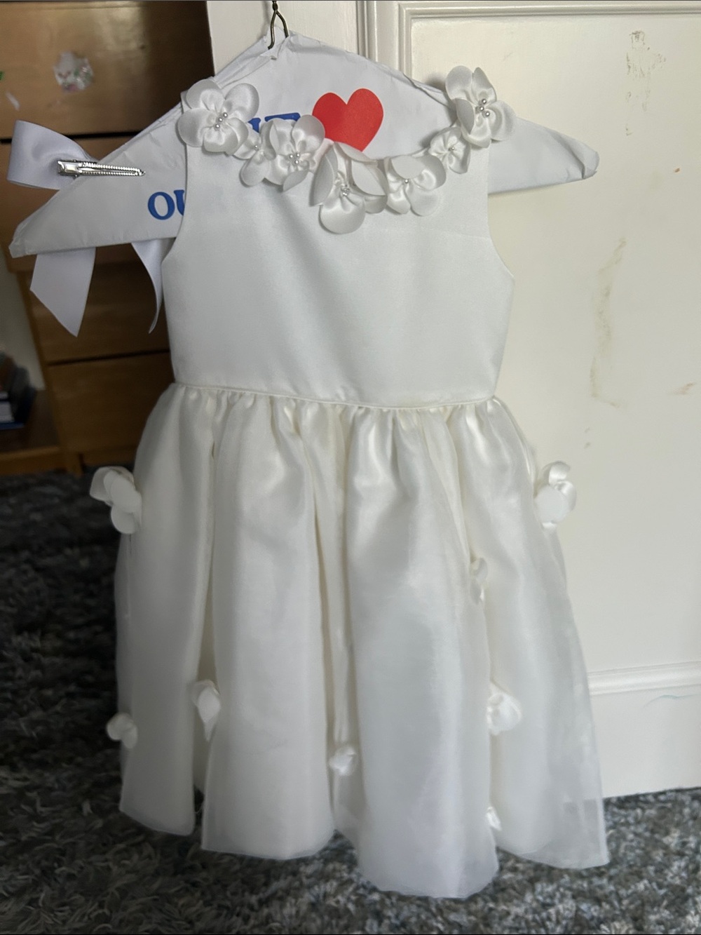 Joan calabrese for mon Cheri kids Satin flower girl dress size 2